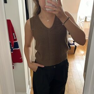 Brandy Melville one-size brown shirt